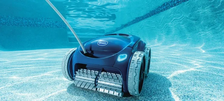 Polaris Alpha IQ cleaning a Dallas Swimming Pool THE IMPORTANTANCE OF WEEKLY POOL MAINTENACE
